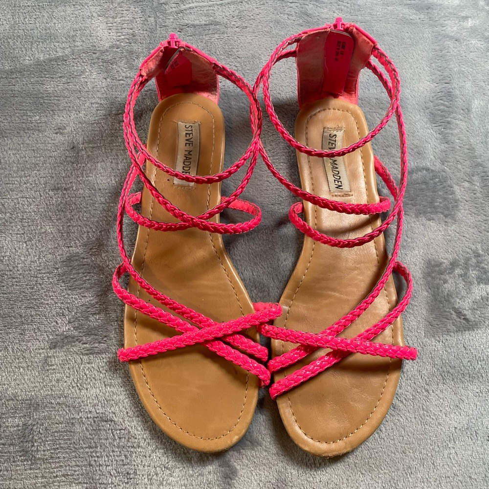 Steve Madden Hot Pink Kammi Strappy Braided Sandals Size 9.5 M Flats Ankle Zip